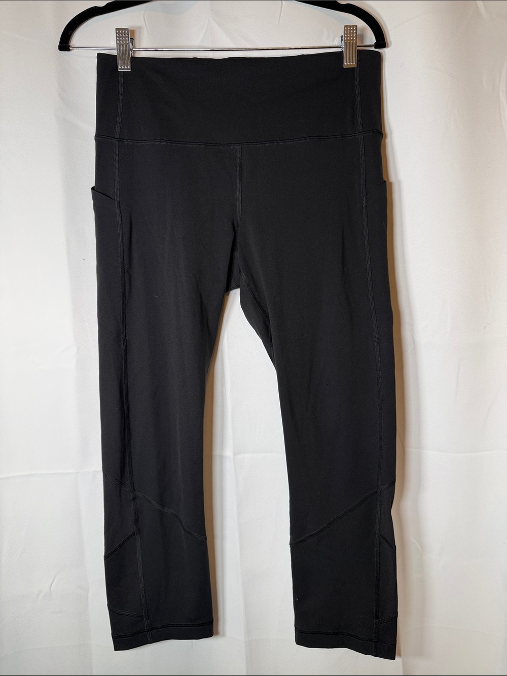 Lululemon black Capri Leggings size 8